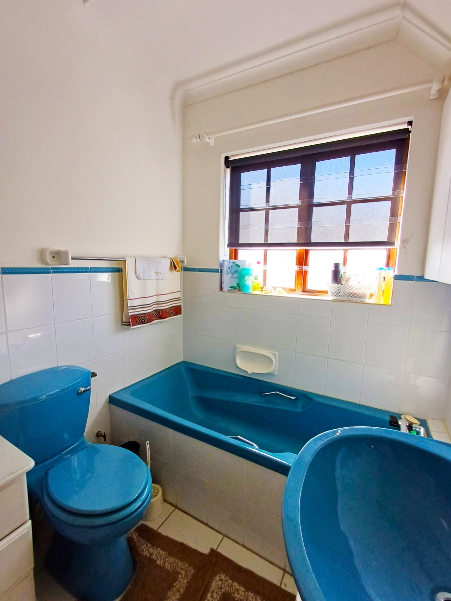 3 Bedroom Property for Sale in Kleinmond Western Cape